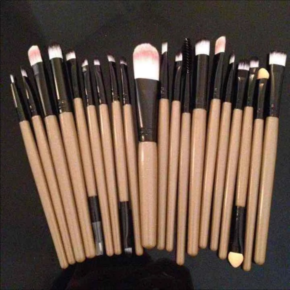 New Bundle Beauty Make Up Set - Picture 3 of 5